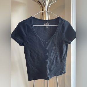 Hollister - Buttoned Crop Tee - Black - Size Medium